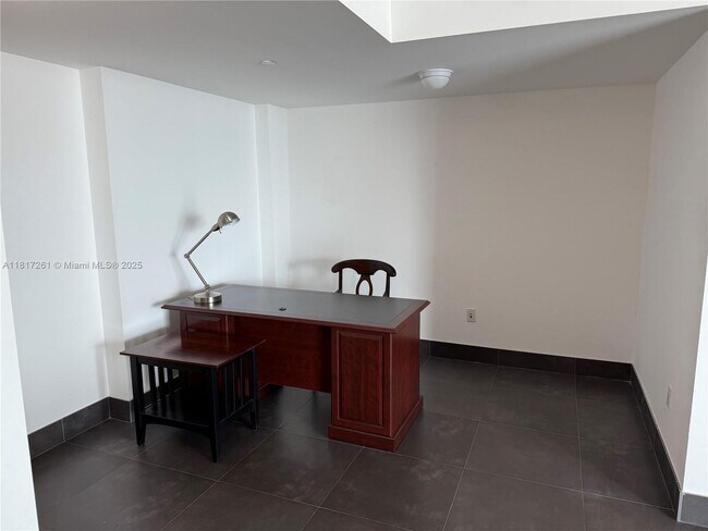 Building Photo - 350 S Miami Ave