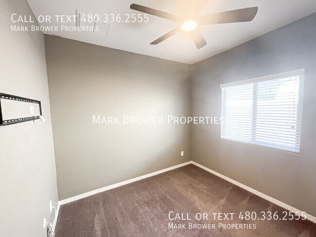 Building Photo - 679 W Mangrove Rd