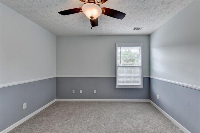 Building Photo - 3067 Kentmere Dr