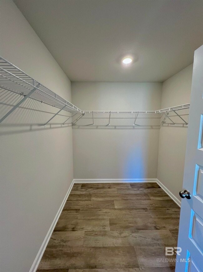 Building Photo - 23105 Shadowridge Dr