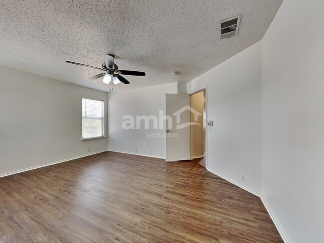 Building Photo - 6735 Ambercrest Drive