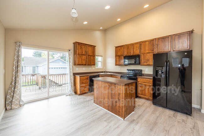 Building Photo - 2237 Sopris Cir