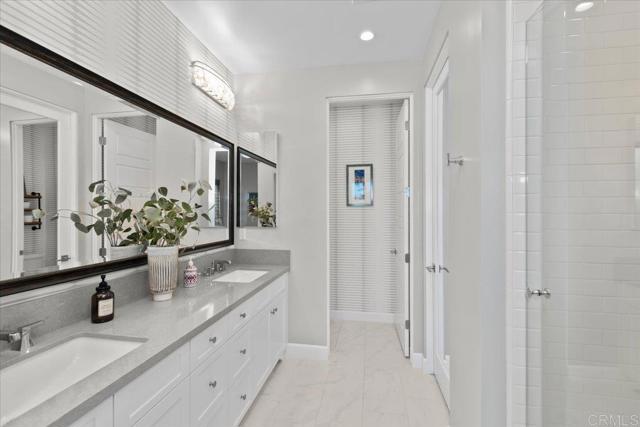 Building Photo - 1048 Quartz St