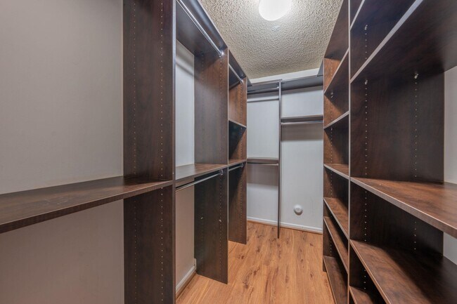 Building Photo - 109 Cherry St