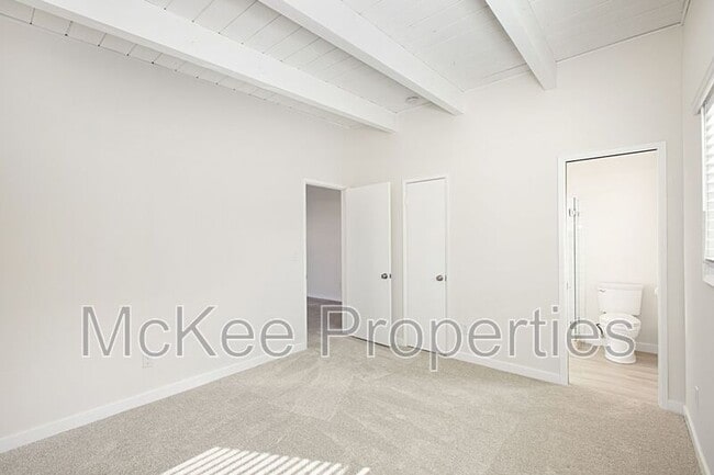 Building Photo - 420 Pomona Ave