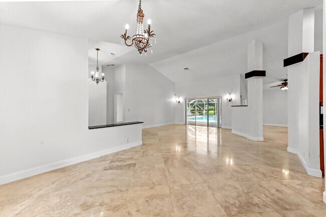 Building Photo - 6740 Brookhurst Cir