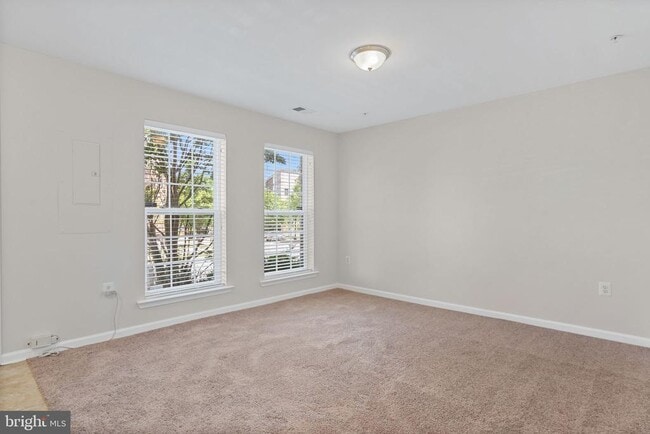 Building Photo - 1706 Fernwood Dr