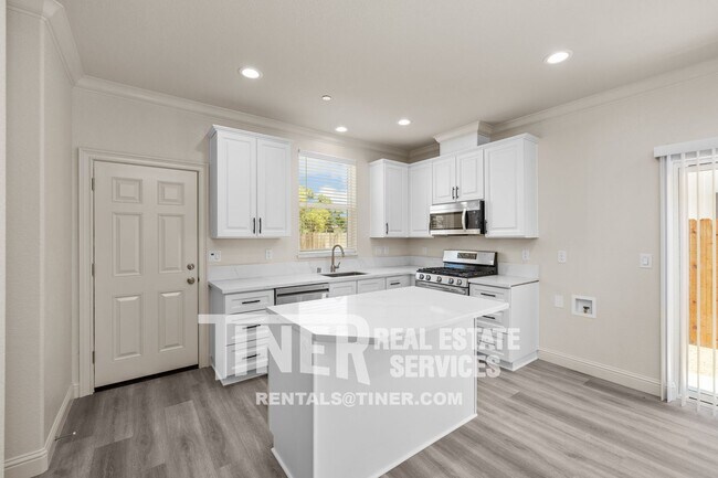 Building Photo - 1511 Bell St