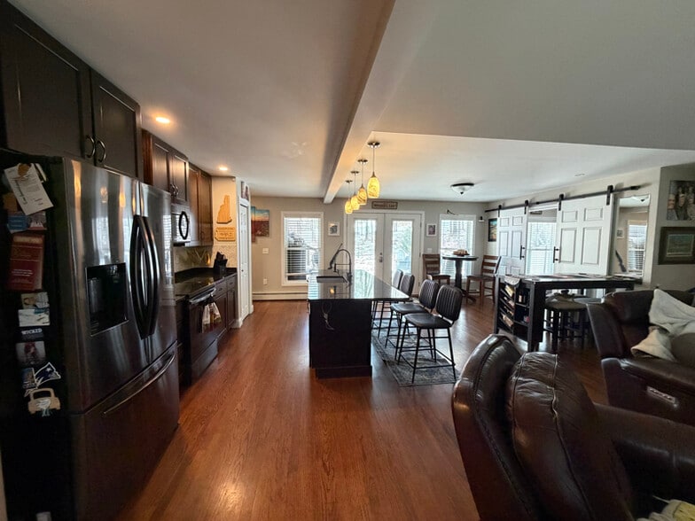 Building Photo - 125 Skyview Rd