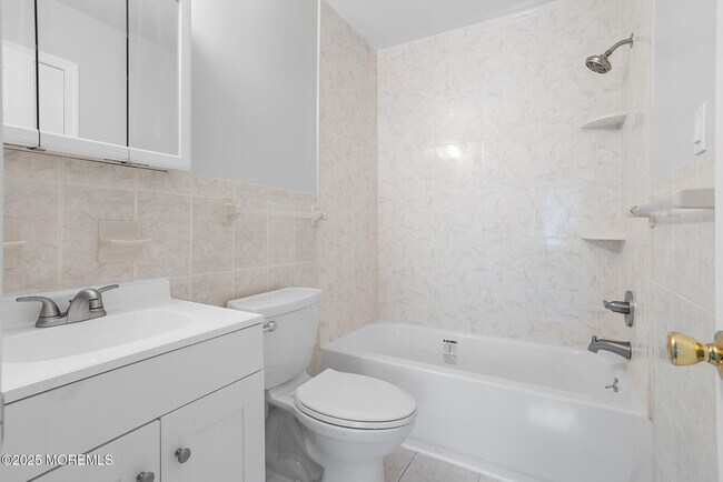 Building Photo - 30 Winged Foot Ln