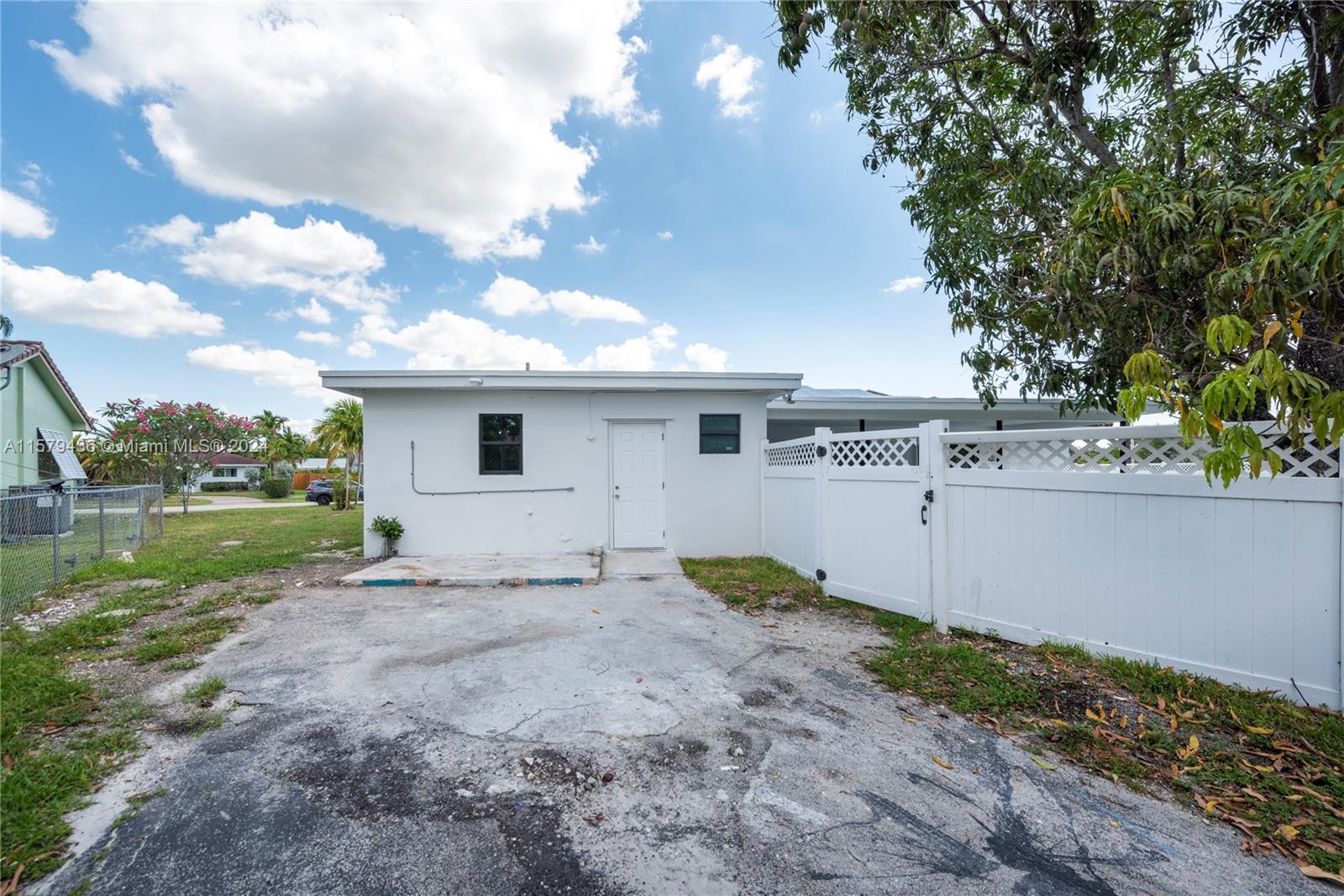 Building Photo - 4700 McKinley St