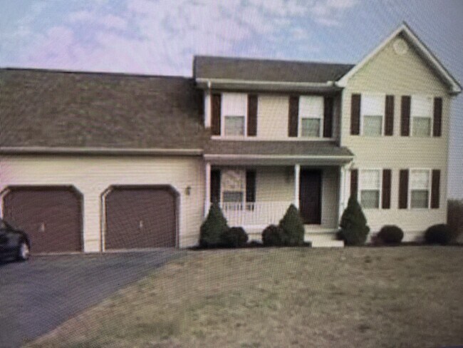 Primary Photo - 247 Acorn Forest Dr