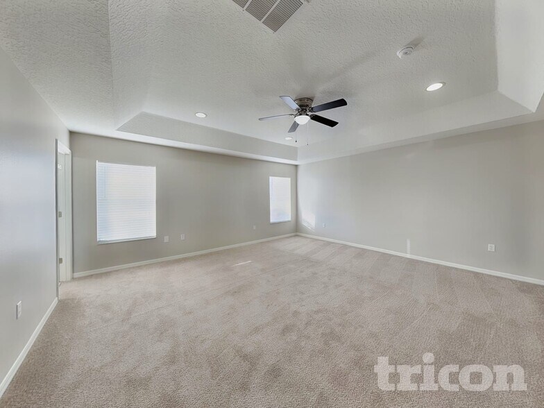 Building Photo - 19706 Timberbluff Dr