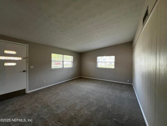 Building Photo - 11505 Inez Dr