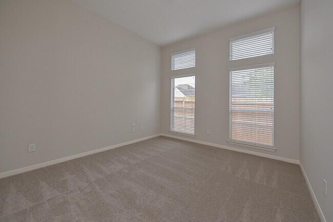 Building Photo - 2387 Marina View Way