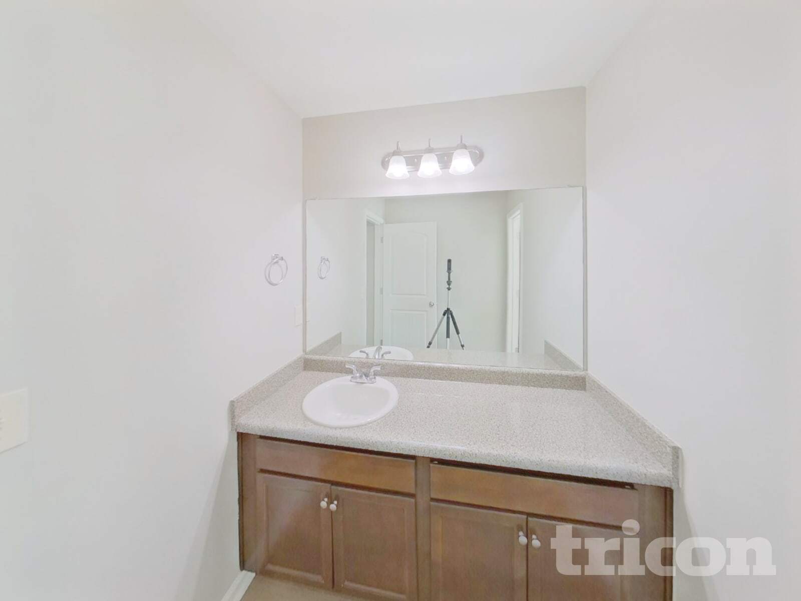 Building Photo - 671 Massey St