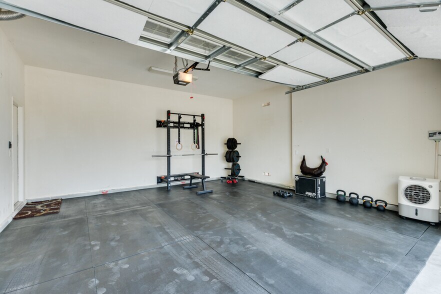 Building Photo - 65 Teahouse St