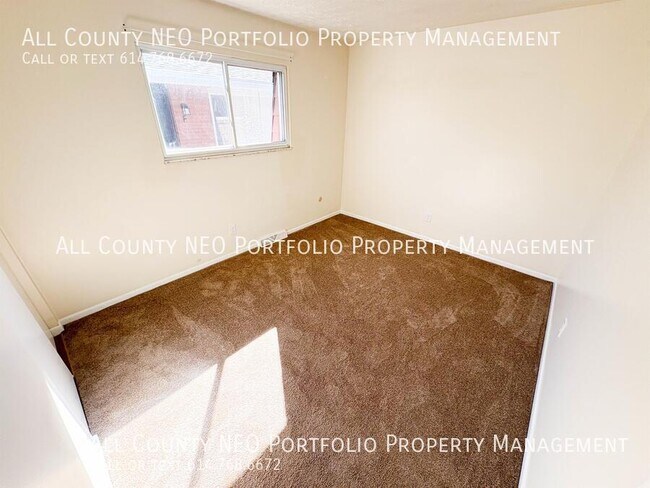 Building Photo - 233 Hamilton Ave