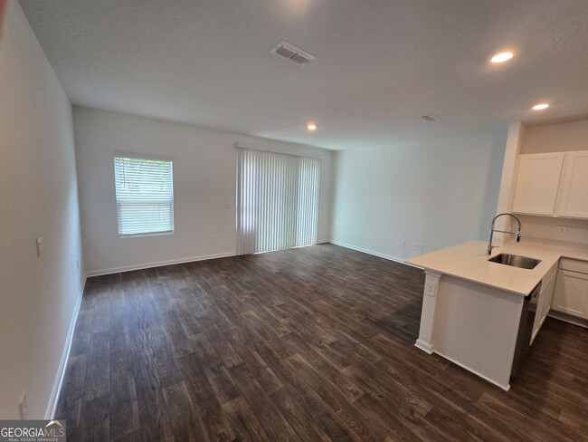 Building Photo - 118 Deep Bay Cir