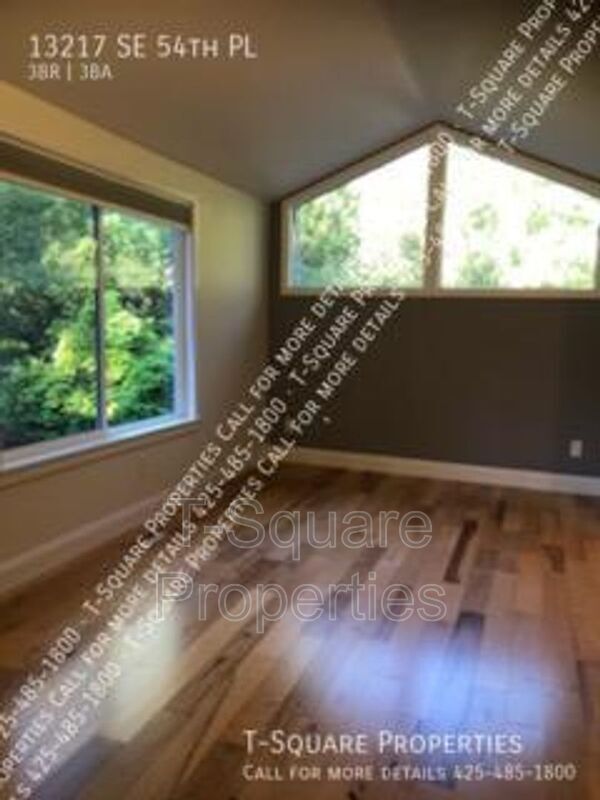 Building Photo - 13217 SE 54th Pl