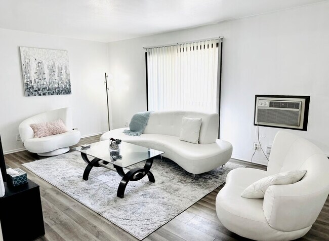 Building Photo - 4815 Creek View Rd