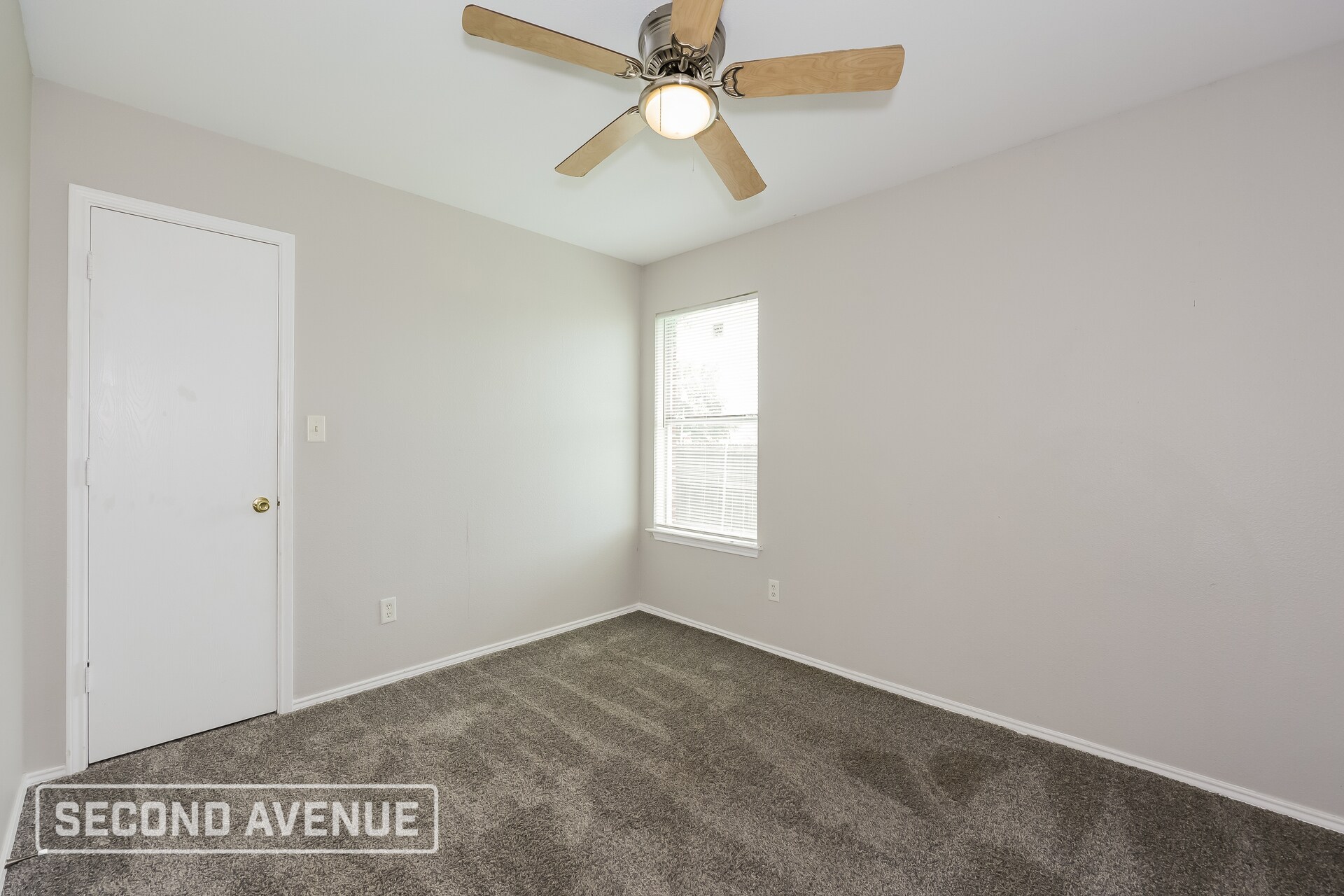 Building Photo - 406 Lone Star Park Ln