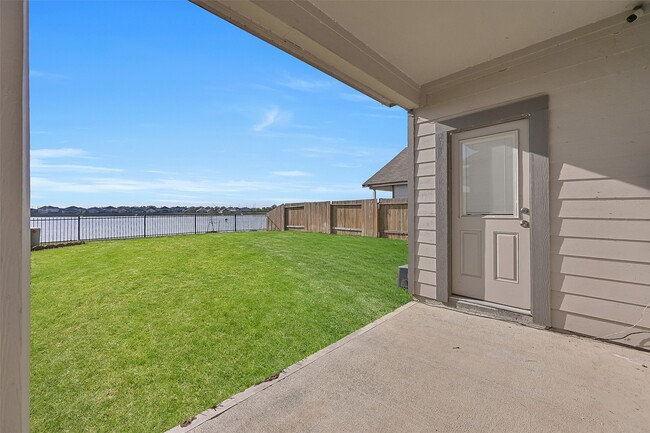 Building Photo - 6846 Termino Ln