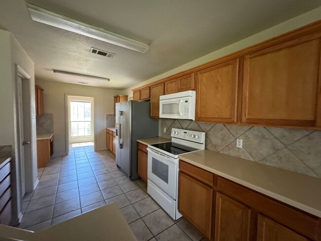 Building Photo - 3301 Bull Run Dr