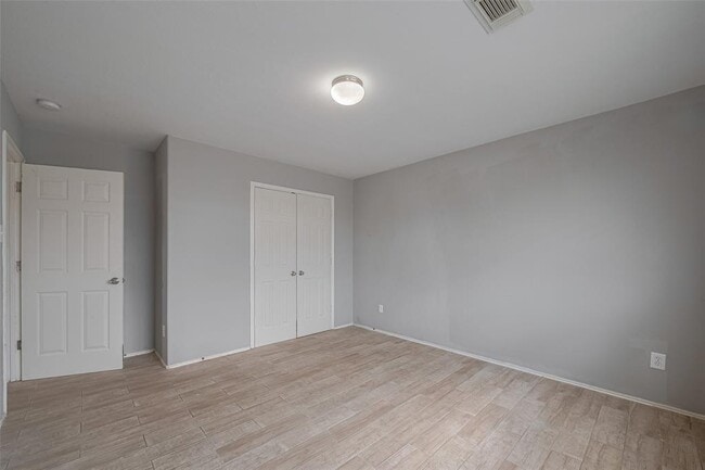 Building Photo - 9926 Myrtle Field Ln