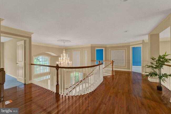 Building Photo - 19 Meadowlark Dr