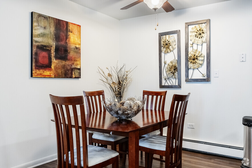 2BR, 1BA - Dinning Knook - Westmore