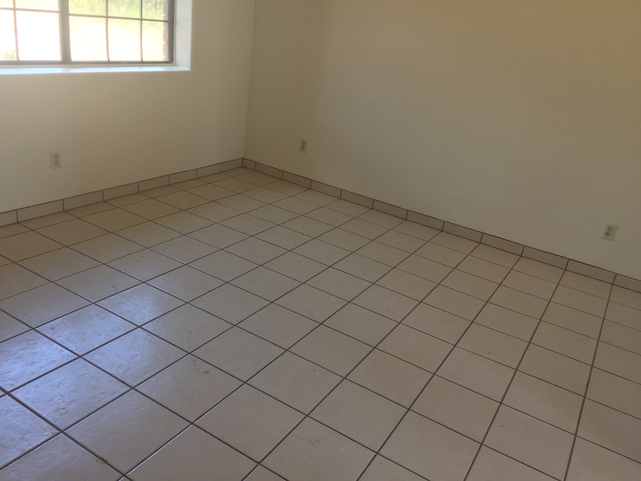 Building Photo - 226 Paseo Montura