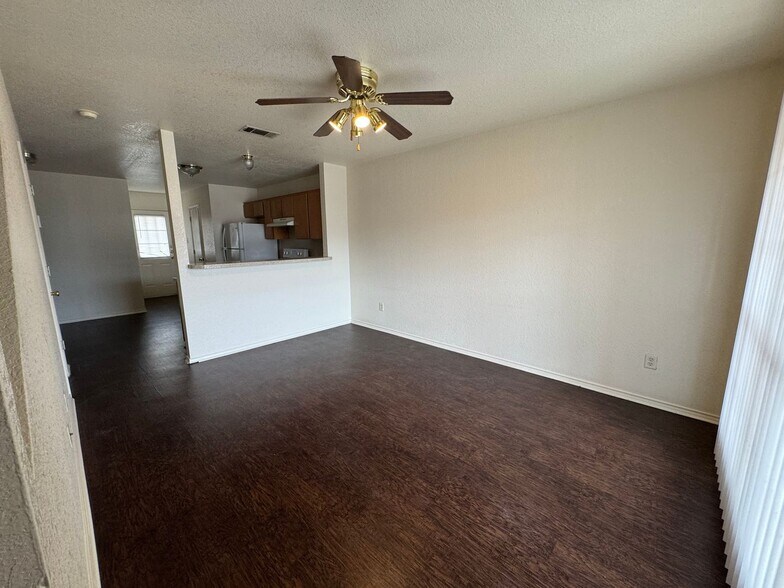 Building Photo - 4207 Deek Dr