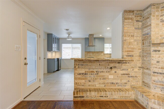 Building Photo - 2523 Anniston Dr