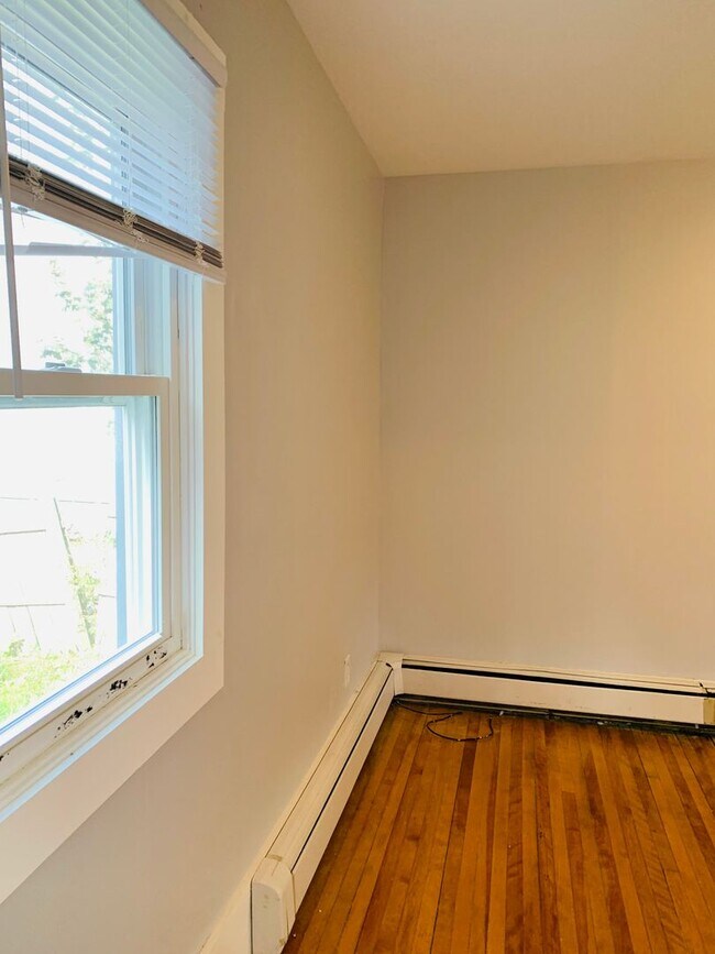Building Photo - 33 O&#39;Brion St.