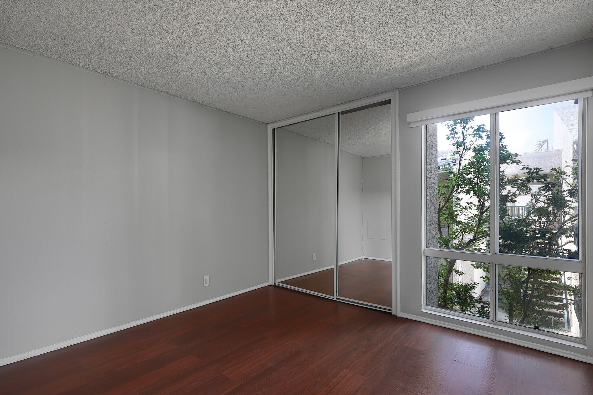 Building Photo - 20134 Leadwell St