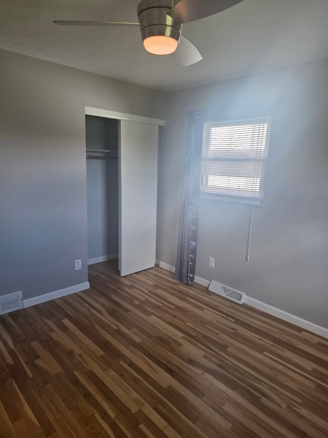 Building Photo - 5817 Satinwood Dr