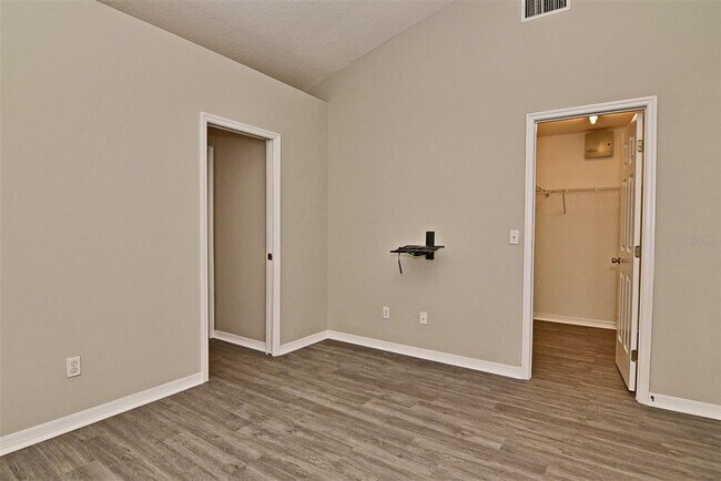 Building Photo - 109 Holloway Ct