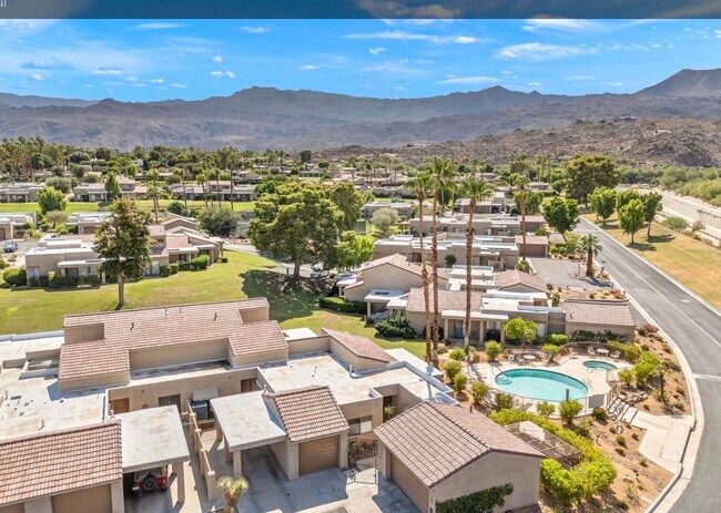 Building Photo - 72499 Desert Flower Dr