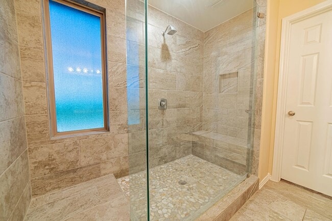 Building Photo - 3305 Charolais Dr