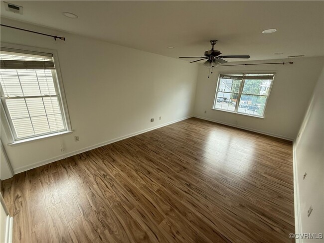 Building Photo - 9301 Olde Mill Pond Dr