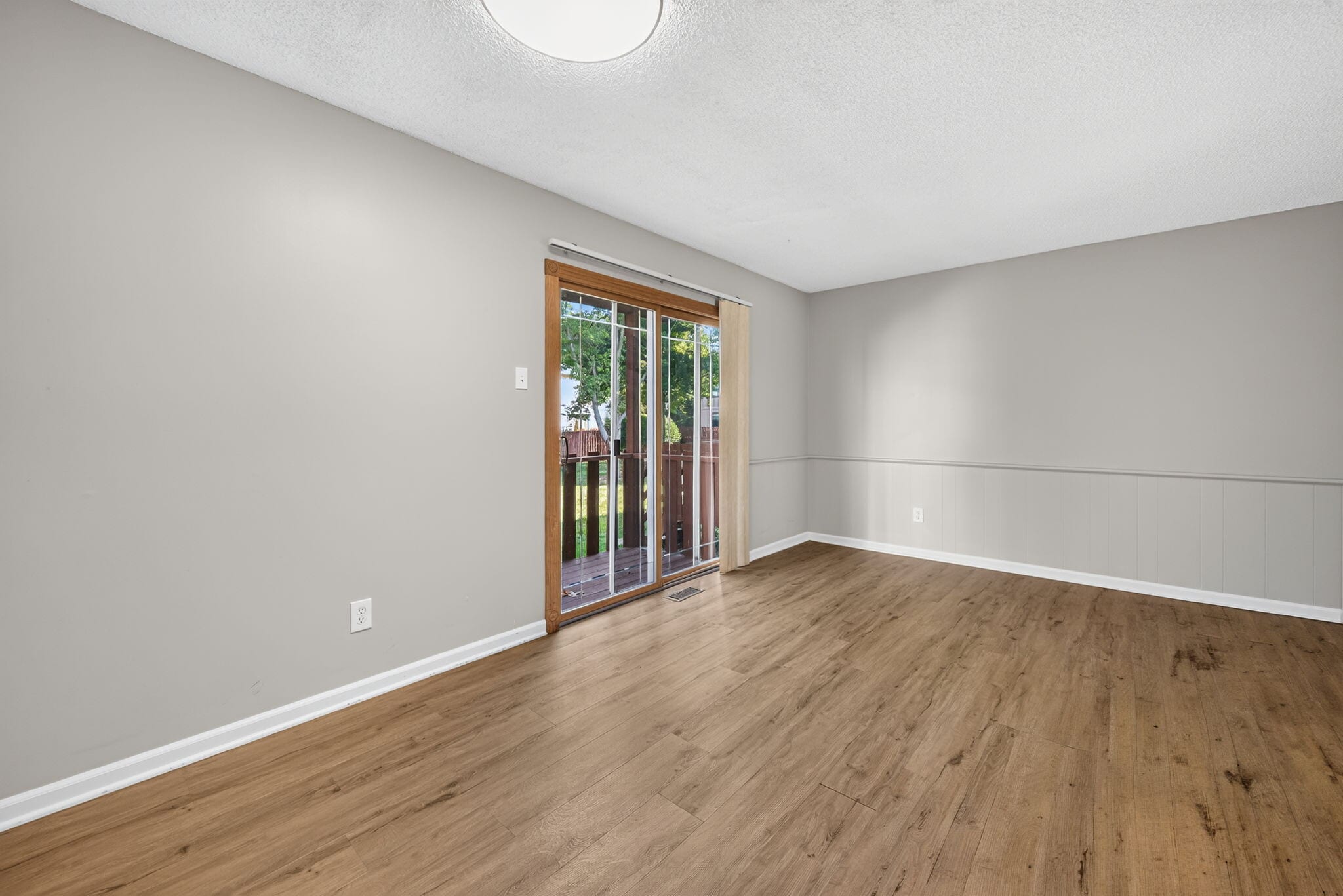 Building Photo - 13391 Hiddendale Ln