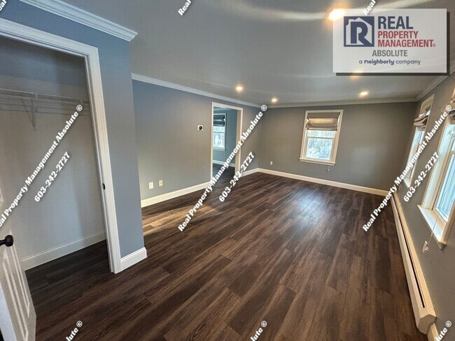 Building Photo - 44 Pinewood Rd