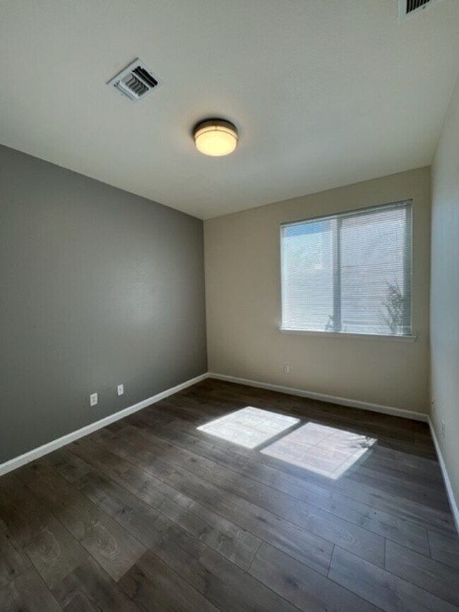 Building Photo - 11805 Dionysus Way