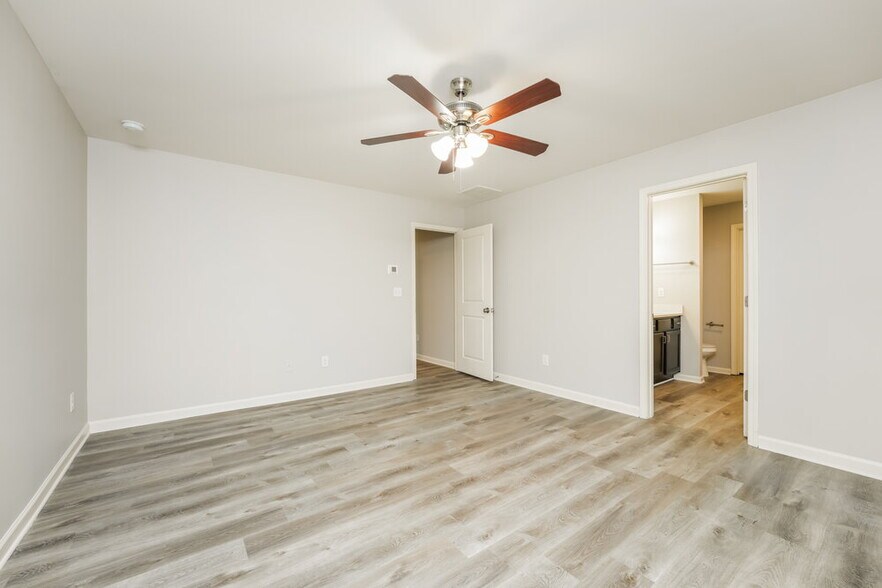 Building Photo - 828 Castilla Way