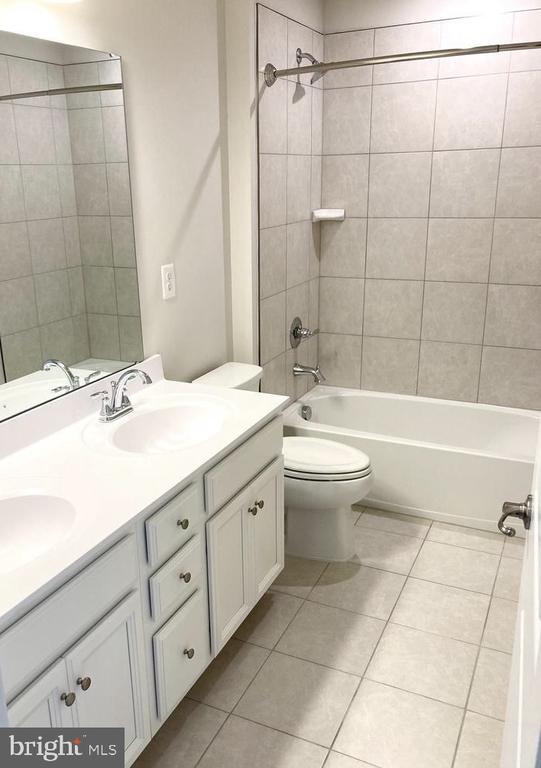 Building Photo - 5303 Ivy Hill Dr