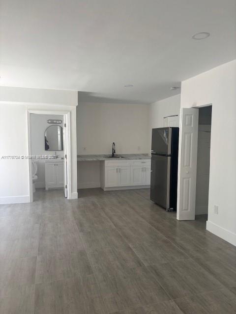 Building Photo - 7116 Bay Dr