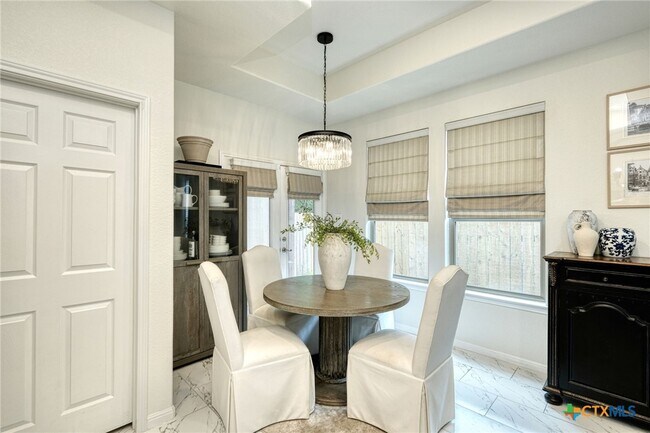 Building Photo - 7233 Menchaca Rd