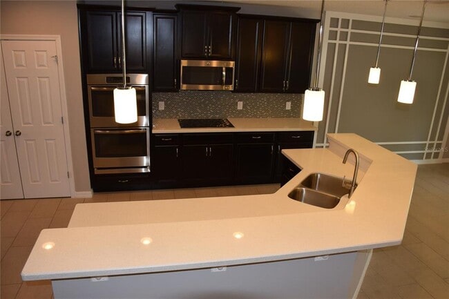 Building Photo - 489 Ogelthorpe Dr