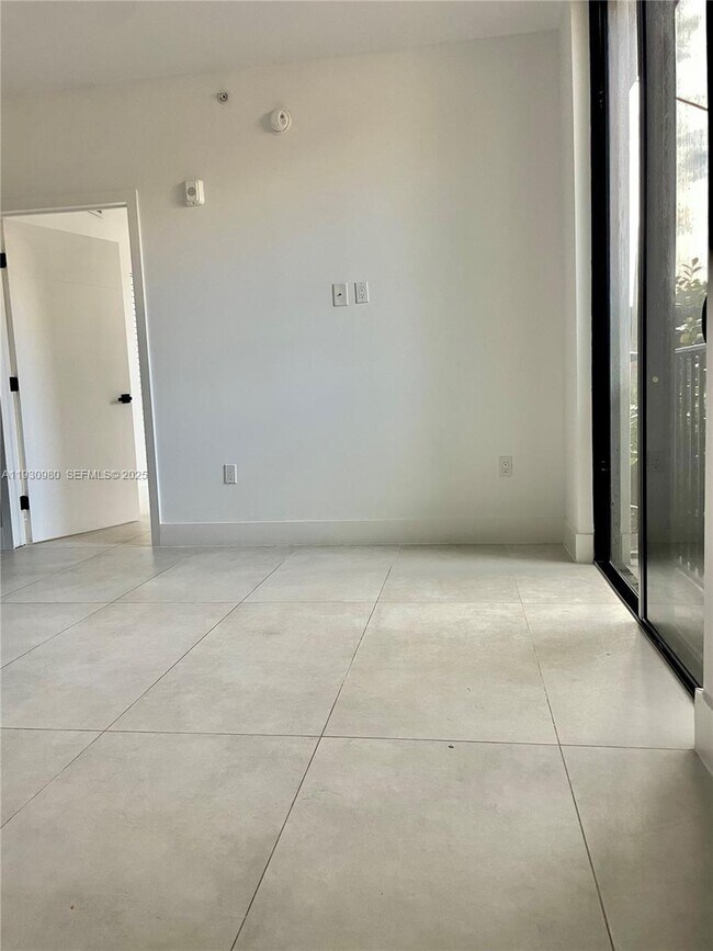 Building Photo - 1547 NW 2nd St